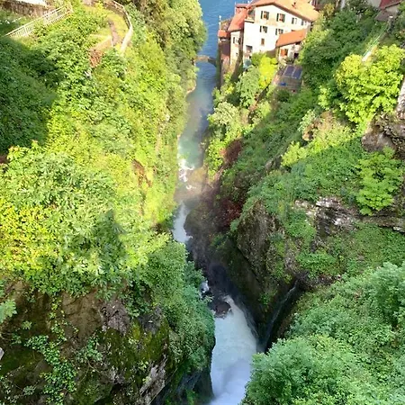 Il Masso Grasso Lake Como نيسّو
